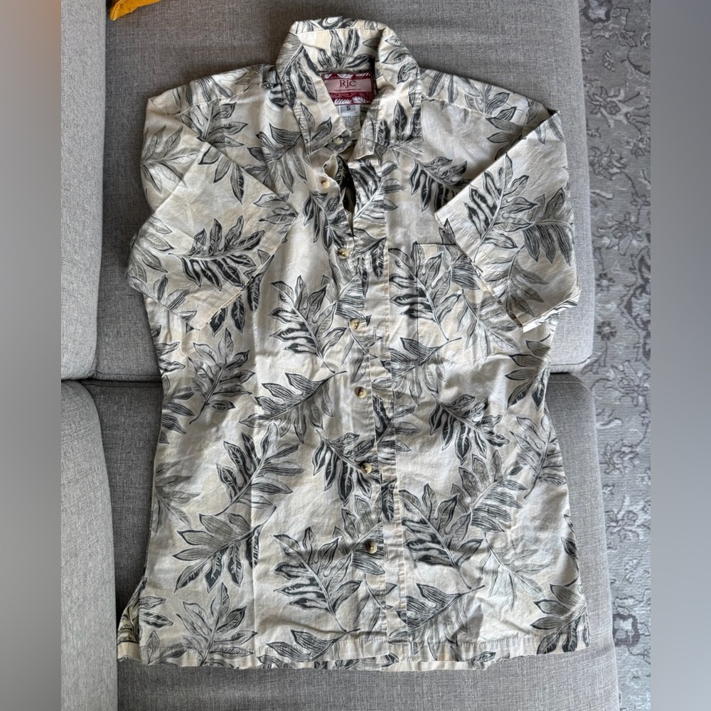 Floral Hawaiian Button-Up Shirt